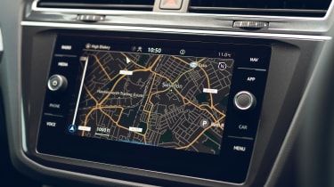Volkswagen Tiguan Life - infotainment screen